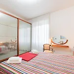 Cappuccini Spacious 3br Family Apartment, Fast Tram דירה