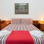 Cappuccini Spacious 3br Family Apartment, Fast Tram דירה *