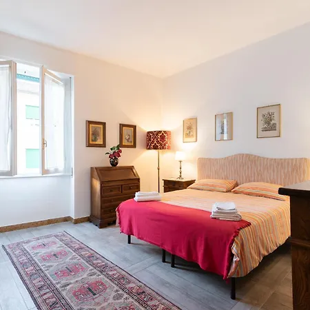 Cappuccini Spacious 3br Family Apartment, Fast Tram Lejlighed